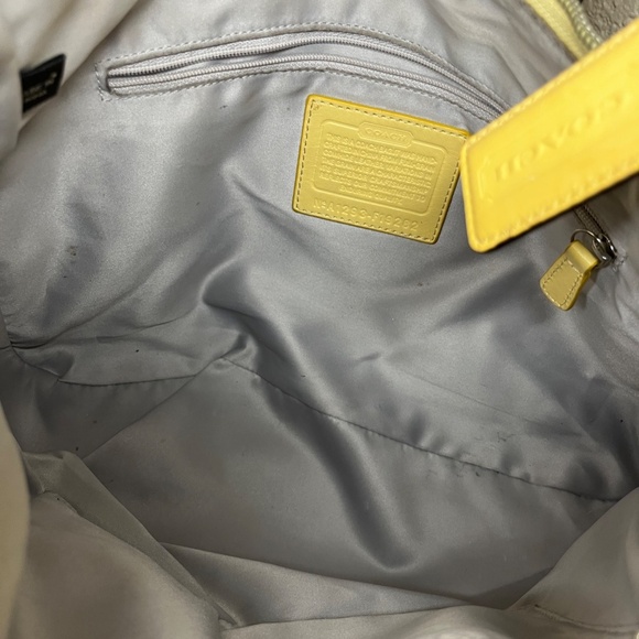 COACH Vintage Patent Leather Signature Hobo Bag in Soft Yellow - Picture 6 of 11